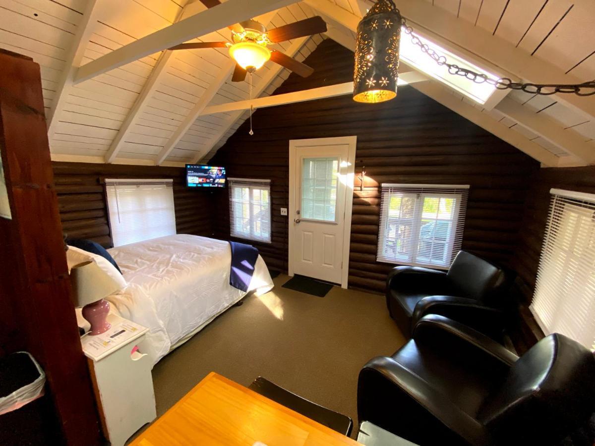 Pine Grove Cottages ลินคอล์นวิลล์ ภายนอก รูปภาพ