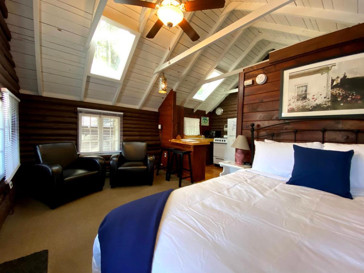 Pine Grove Cottages ลินคอล์นวิลล์ ภายนอก รูปภาพ